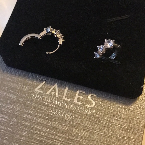 Silver 3 Stone Earrings - Sale reduced price - Picture 7 of 8